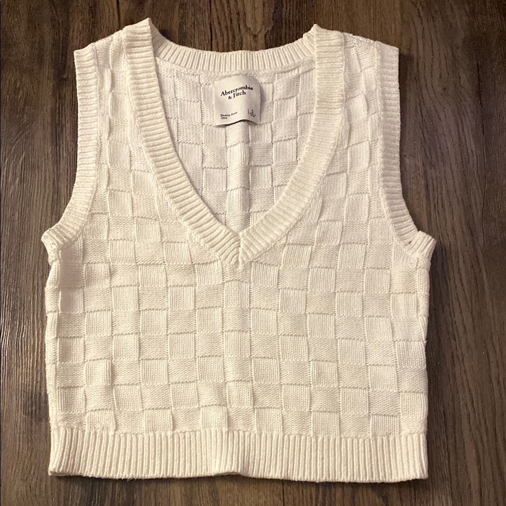 Abercrombie White Knit Vest